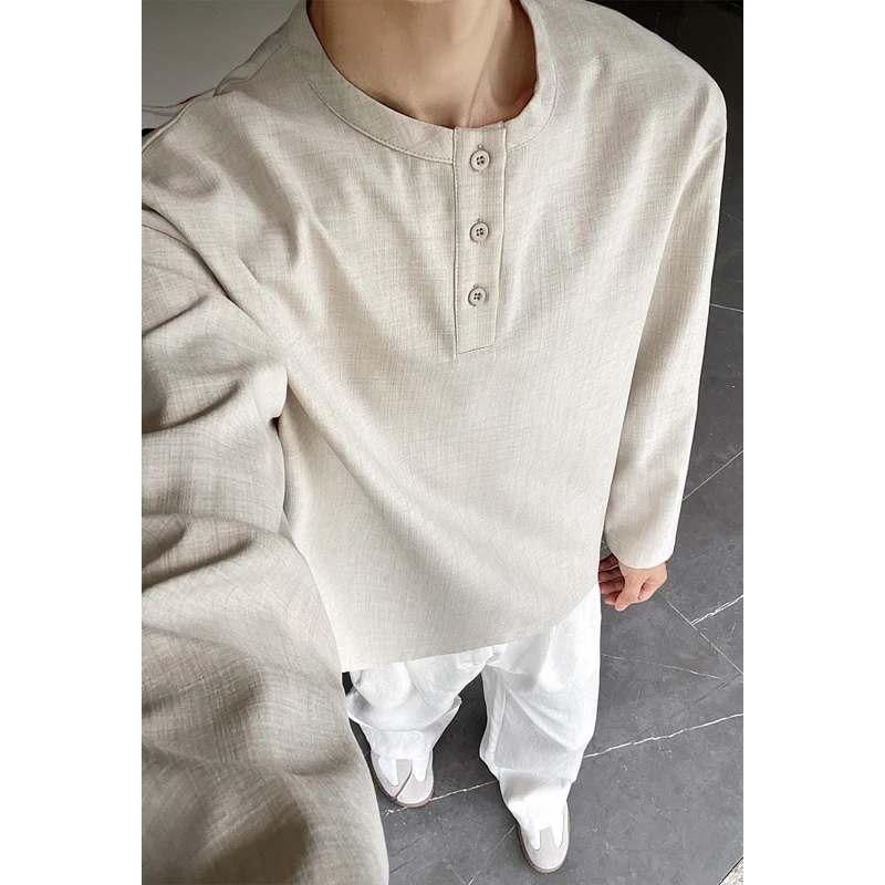 Embellish Knit - เสื้อเชิ้ตผู้ชายสไตล์ลำลอง ผ้าลินินเทียม แขนยาว คอเฮนลีย์ กระดุม 3
