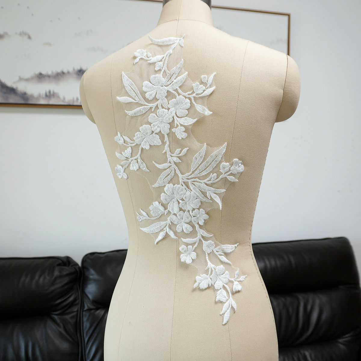 Craft Embellishments - ผ้าปะติดลายดอกไม้สีขาวประดับเลื่อมสำหรับตกแต่งชุดแต่งงาน ผ้าคลุมหน้า ผ้าโพกศีรษะ งานฝีมือ DIY และเครื่องประดับ