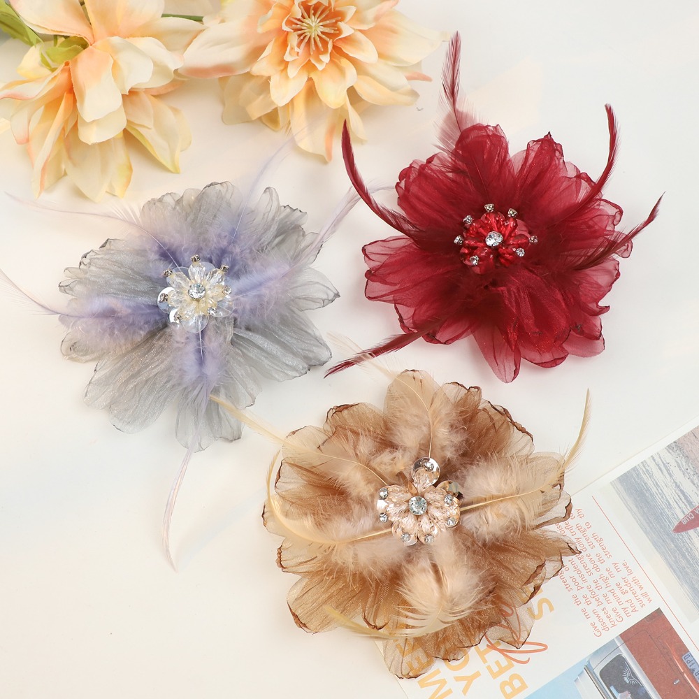 เข็มกลัดดอกไม้ทำมือประดับขนนกแ - Crystal Mesh Fabric บทวิจารณ์และราคา